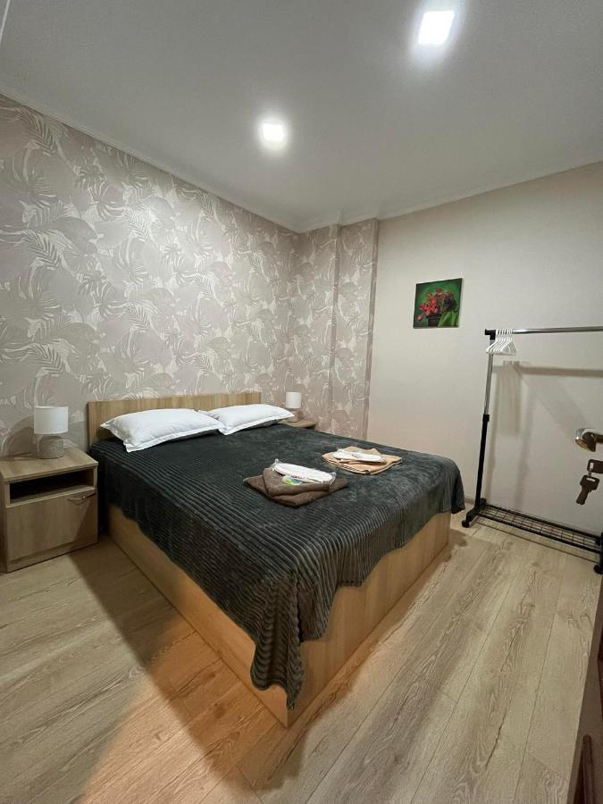 Appartamento Hello 2 Tbilisi Esterno foto